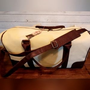 Duffel/Luggage Bag By Artelusa